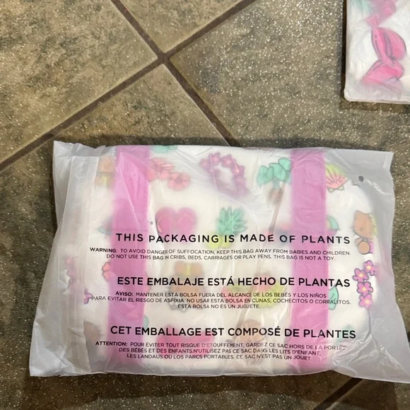 Aloha Collection Hello Kitty mini duffle - Picture 3 of 4